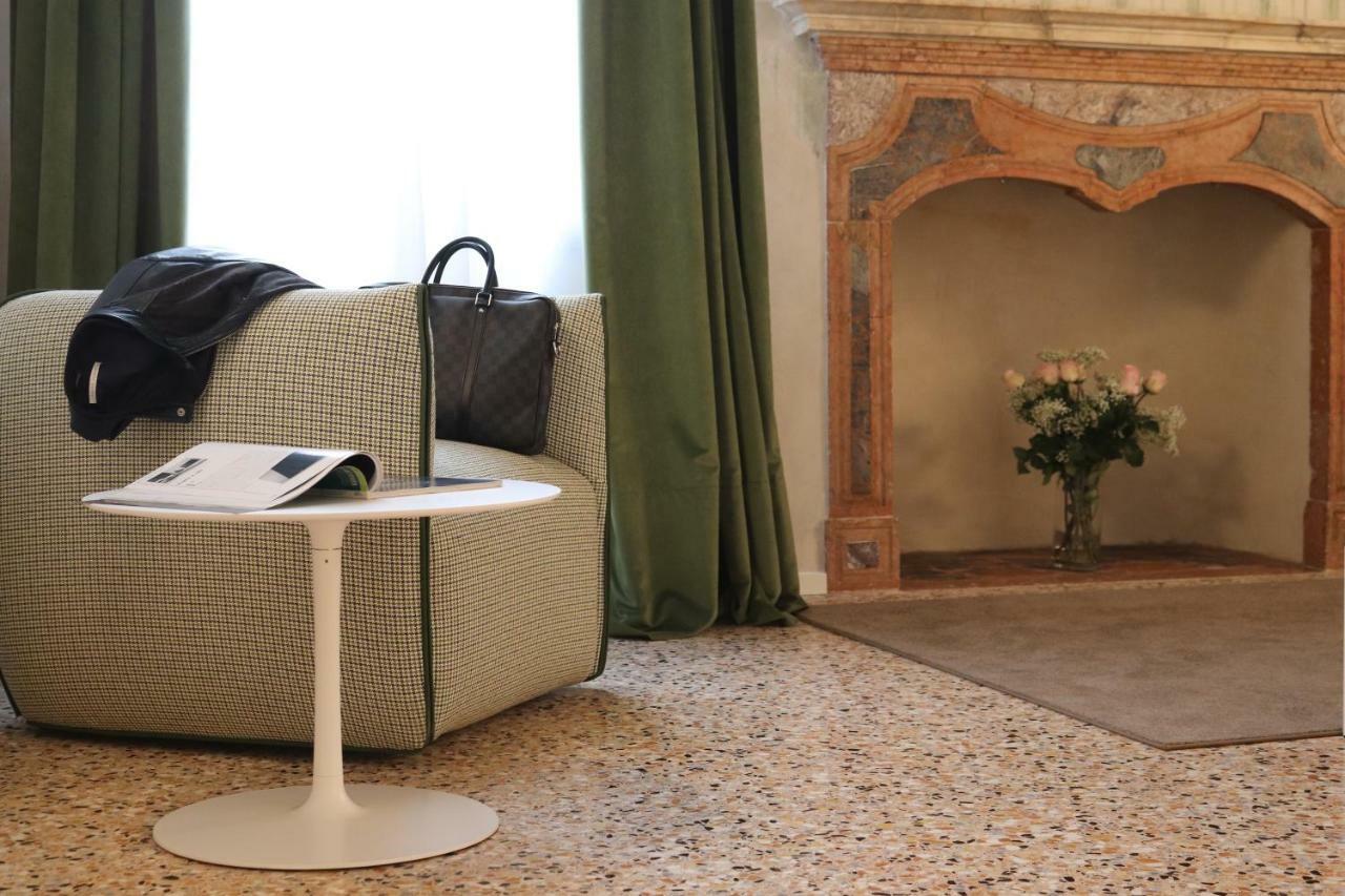 ヴェネツィアPalazzo Vendramin Costaアパートメント エクステリア 写真