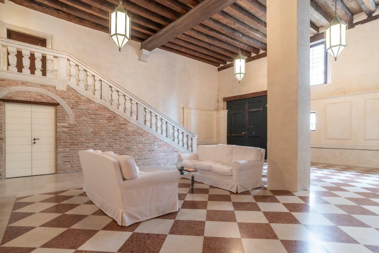 ヴェネツィアPalazzo Vendramin Costaアパートメント エクステリア 写真